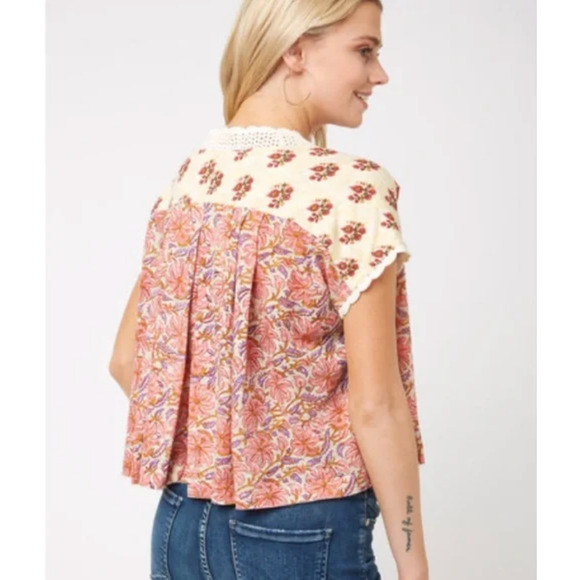 FREE PEOPLE Leilani Cropped Tee Boxy Multi Floral Print Crochet Trim - Picture 7 of 11